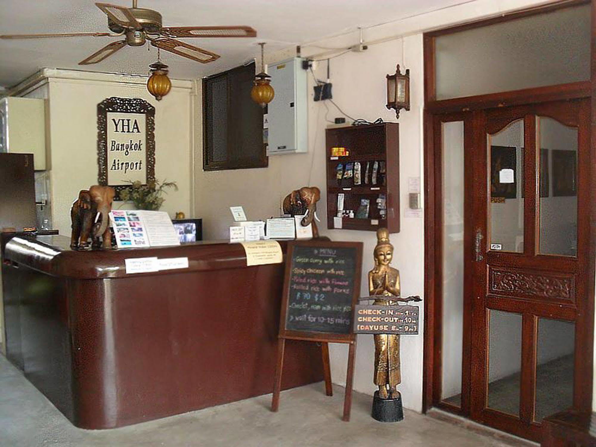 Albergue Yha Bangkok Airport Bang Phli Exterior foto